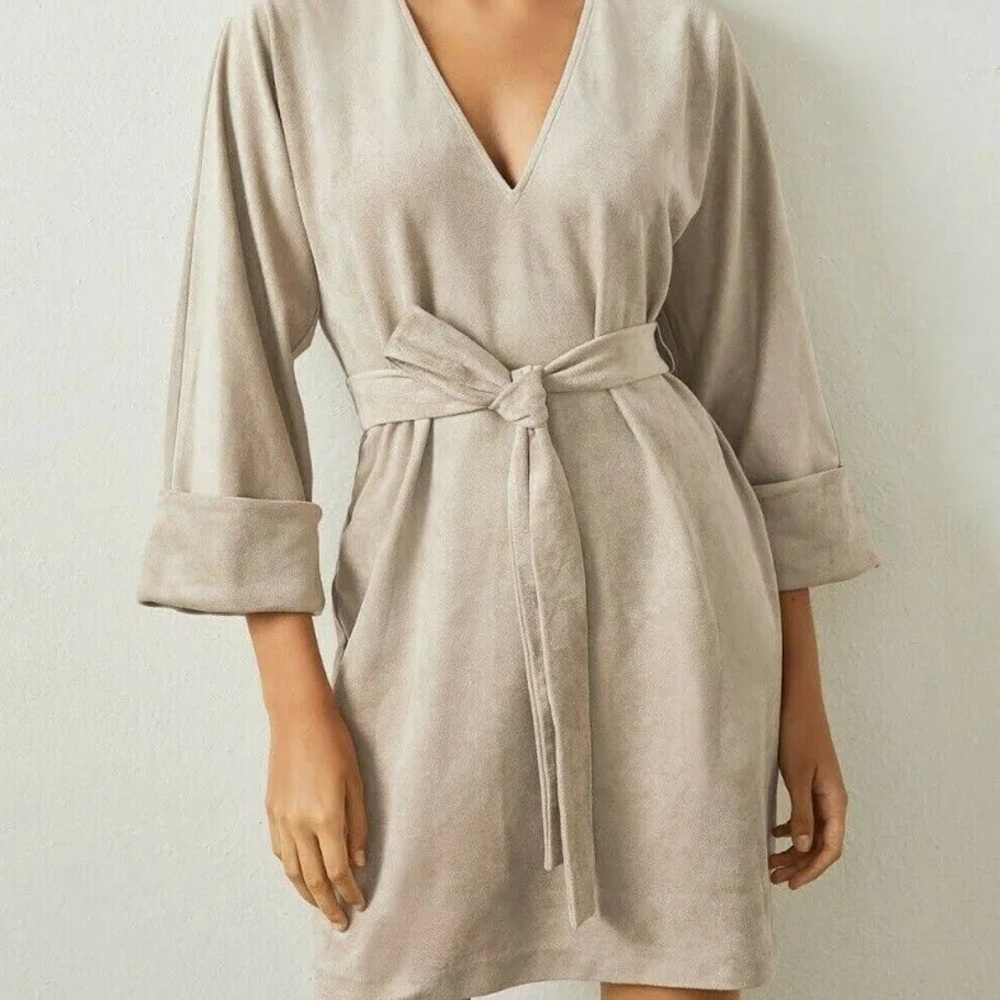 Elegant Beige Women's Robe